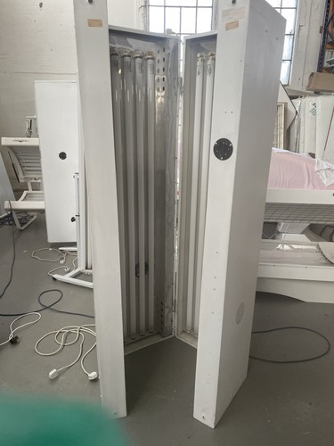 Stand vertical sunbed - up,